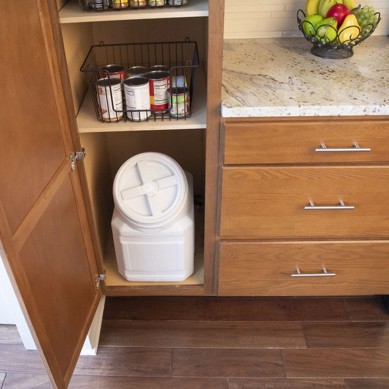 Gamma2 Vittles Vault Stackable 640 Oz. Pet Food Storage Container